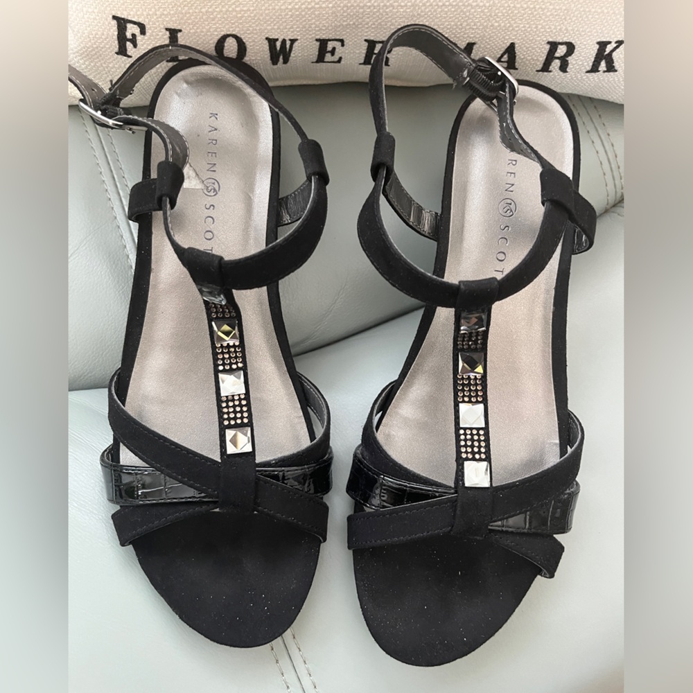 😎😎😎 NWT Karen Scott Black T-Strap Embellished Heels Size 9.5 😎😎😎